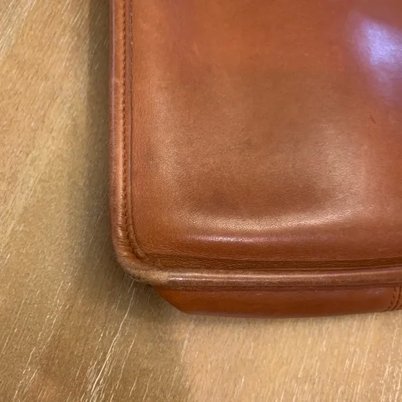 Vintage Coach Station Bag In British Tan - Picture 8 of 16